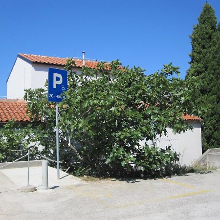 Apartman Zaglav Apartamento Martinšćica Exterior foto