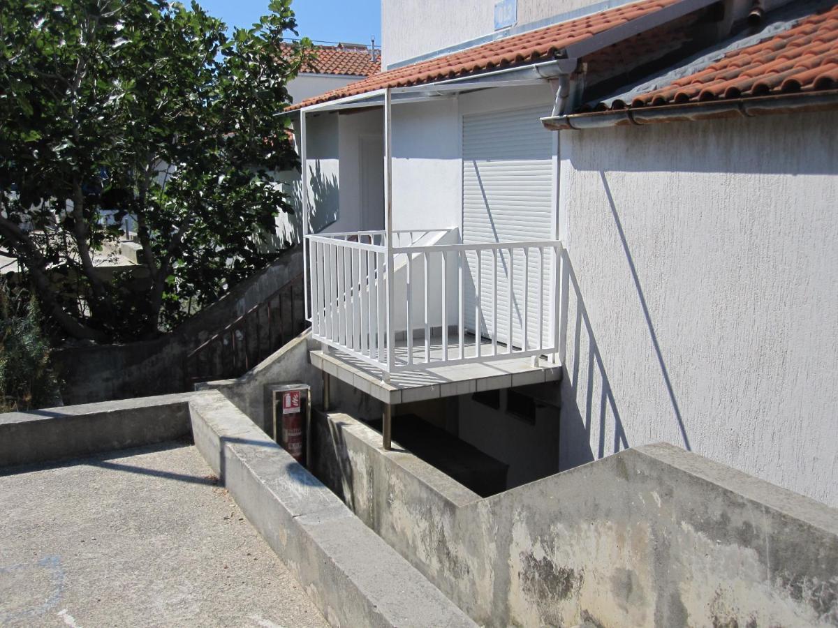 Apartman Zaglav Apartamento Martinšćica Exterior foto